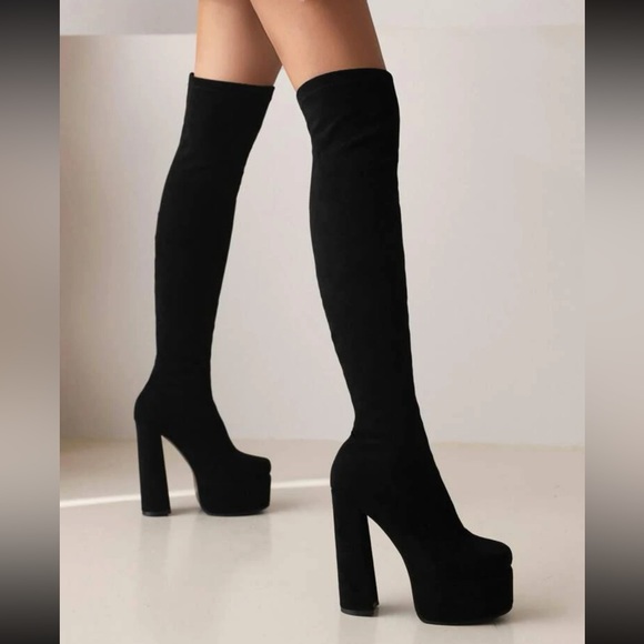 - Women Minimalist Platform Chunky Heeled Boots, Round Toe High Heel - Picture 2 of 5
